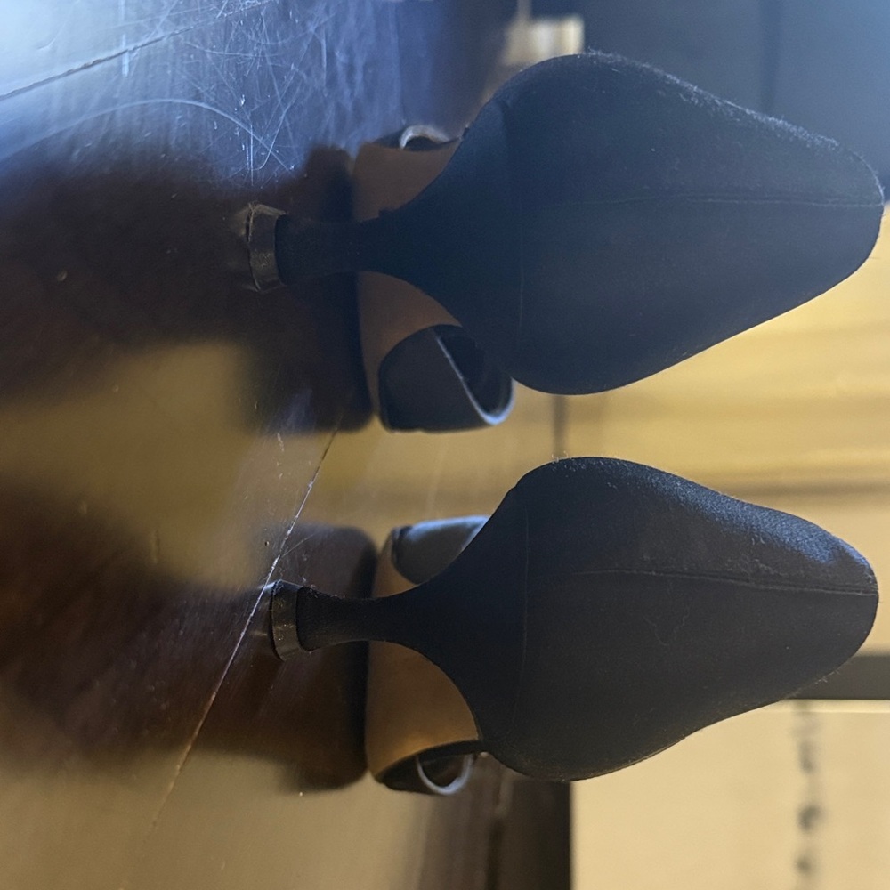 Manolo Blahnik Black Heels with Embellished Strap
Authentic - Picture 5 of 13